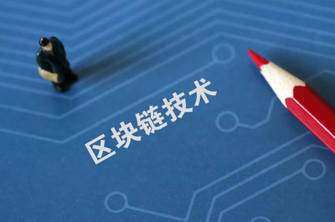 Hyperliquid以7月份 35% 的区块链收入超越 Solana以太坊和BNBChain